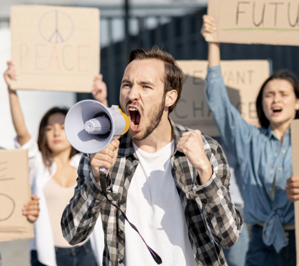 Manifestación de ciudadanos exigiendo justicia y derechos humanos.
